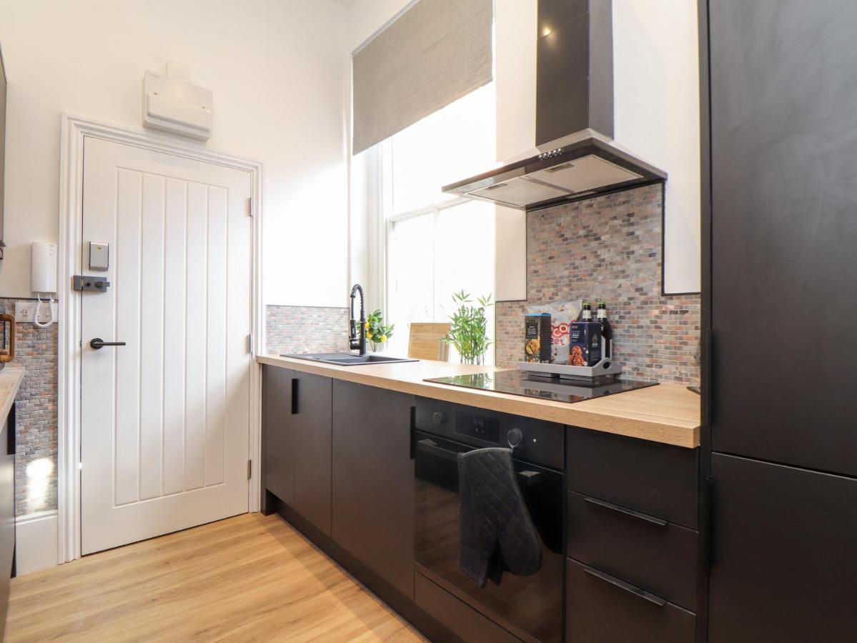 The Dynar Apartment เฮลสตัน ภายนอก รูปภาพ